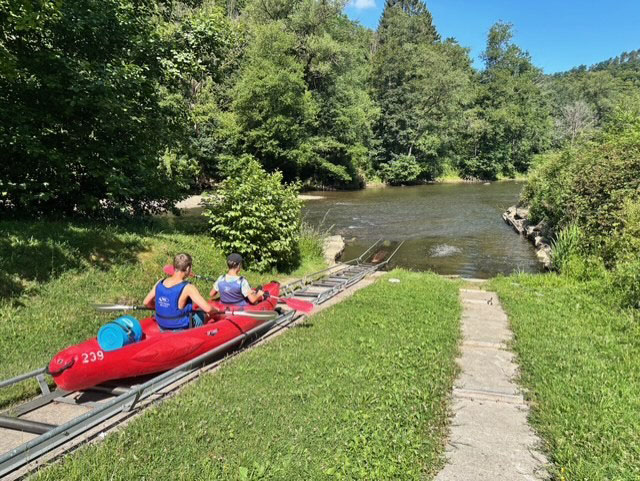 Kayak infoto B