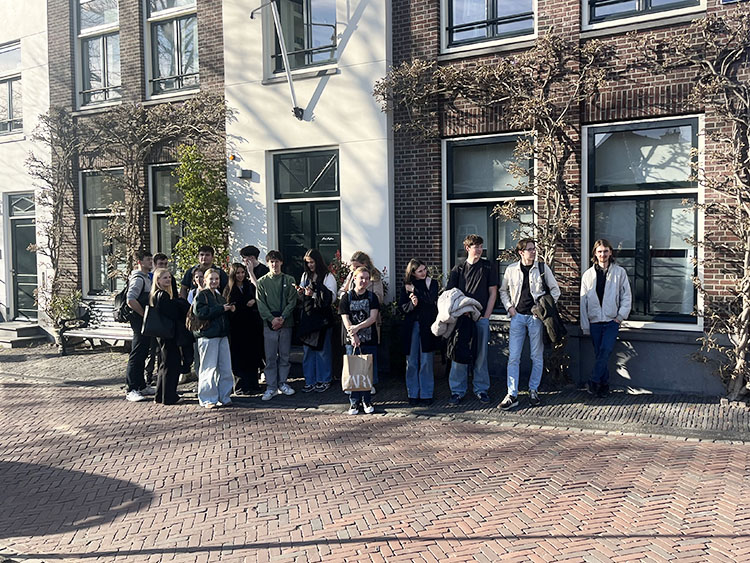 V6 Latijn leerlingen op uitstap naar Leiden