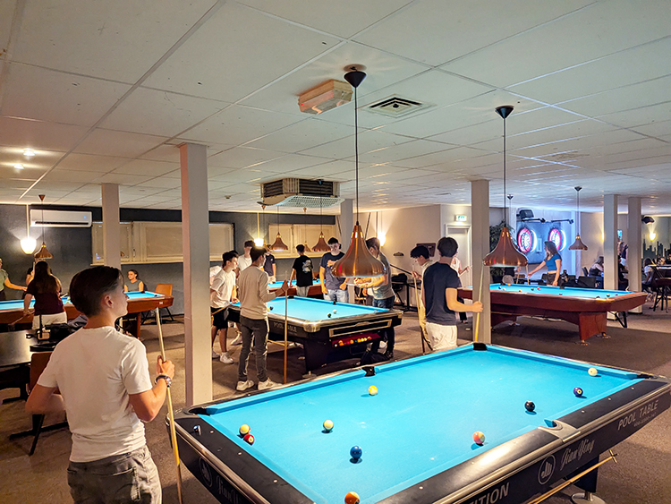 Ontspannend potje pool spelen voor havo5