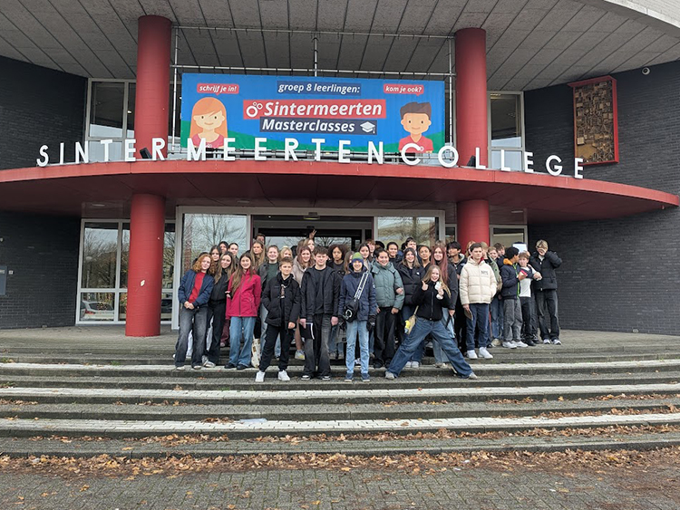 Leerlingen uit Haarlem op bezoek - Het Schoter college